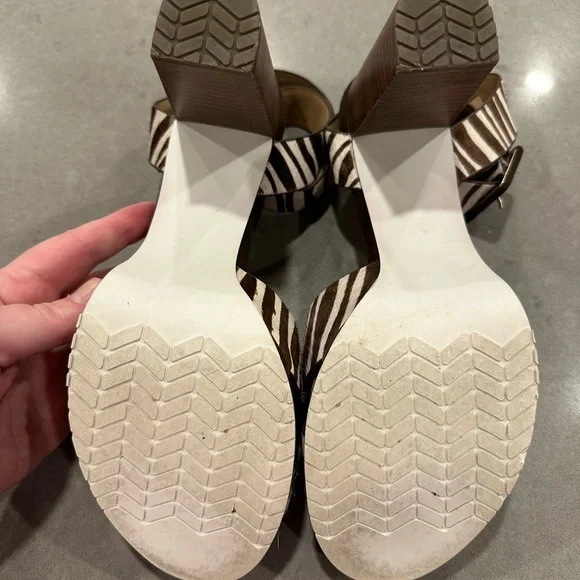 Naked Feet zebra sandals - Picture 5 of 6